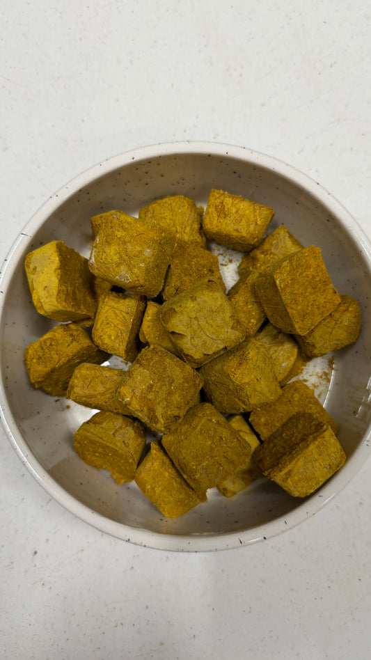 Homemade Freeze-Dried Chicken Liver & Pumpkin Treats for Dogs and Cats