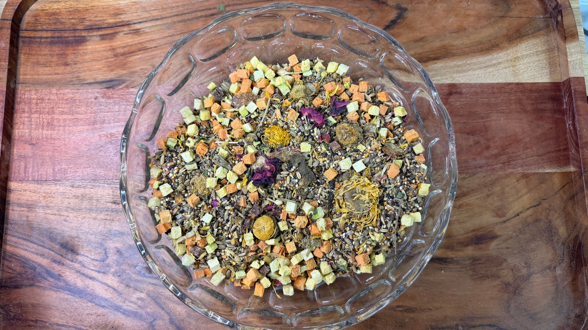 Runzas organic bird food for parrots and small birds