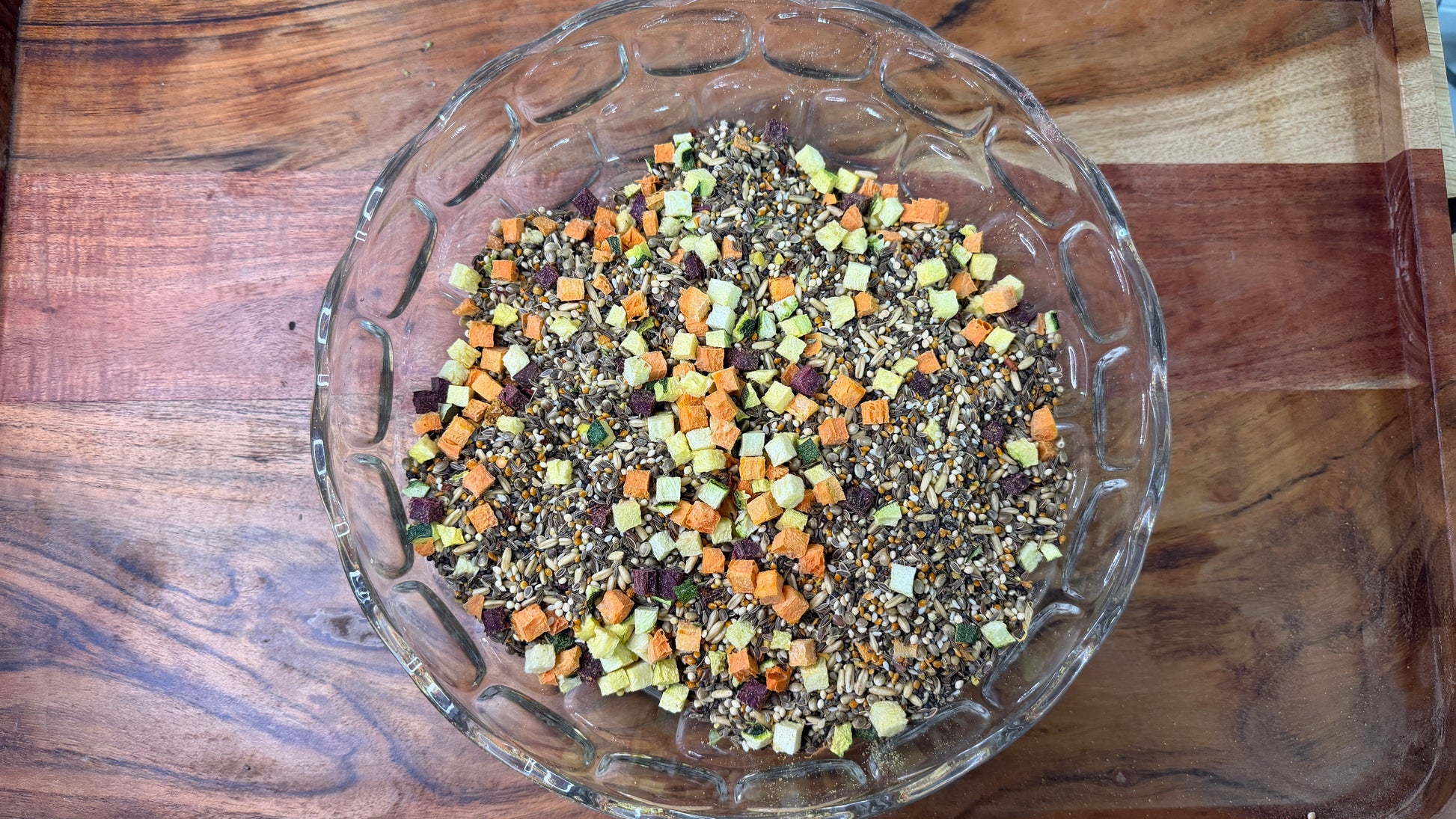 Runzas organic bird food for parrots and small birds